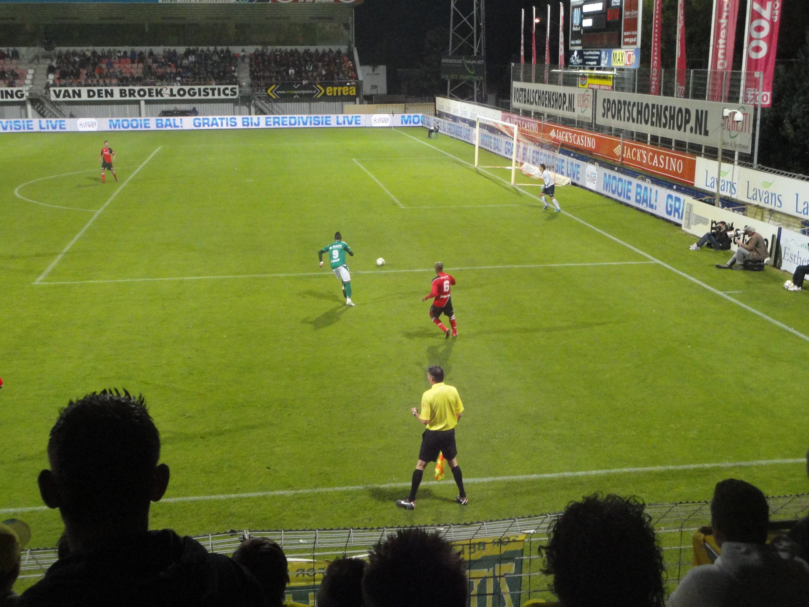 helmond121301