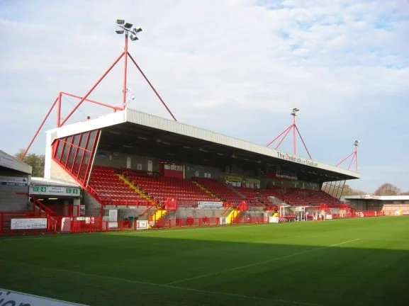 crawley02